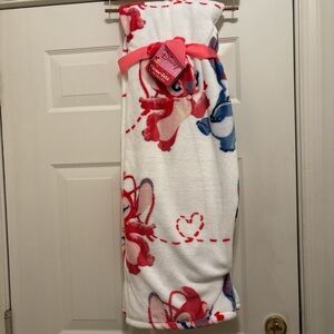 Stitch Valentine’s Day throw